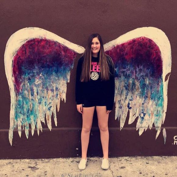 Meet your Posher, Chloe - Picture 1 of 1